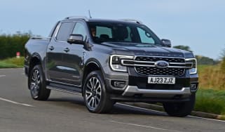 Ford Ranger Platinum - front action